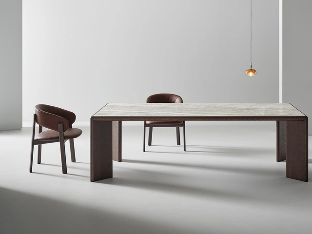 Tavolo Oshi in ceramica e legno di Bonaldo