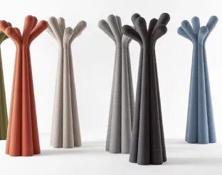 Appendiabiti di design in materiale plastico rivestito in tessuto Anemone di Bonaldo