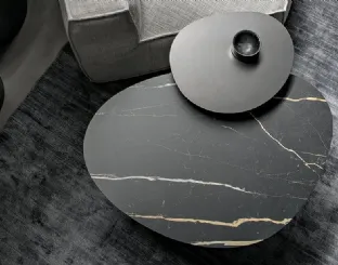 Tavolino Kumo in ceramica o laccato di Bonaldo