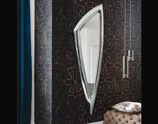Specchio con cornice in cristallo curvato Camelot di Cattelan Italia