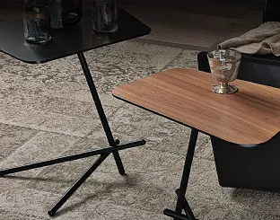Tavolino con base in acciaio e piano in cristallo o legno Laser Cattelan Italia