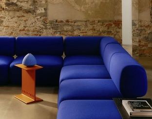 Tavolino Italia in metallo laccato di Desalto