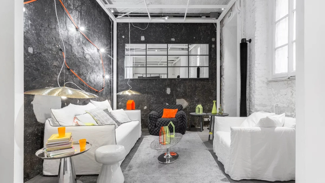 Tavolino in cemento Inout 44 di Gervasoni