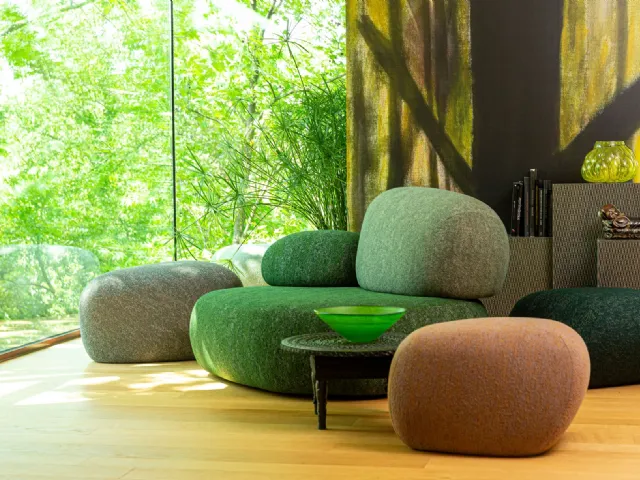 Pouf in tessuto a forma di pietra Pebble Rubble di Moroso