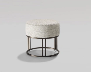 Pouf Orion in tessuto imbottito con base in metallo di Twils