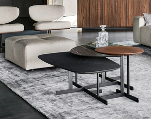 Tavolini sovrapponibili Kumo in legno o marmo di Bonaldo