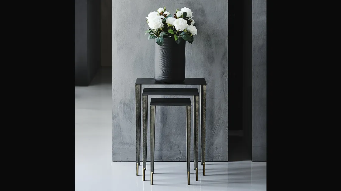 Tavolino Brushed Grey con parti in ottone Spillo di Cattelan Italia