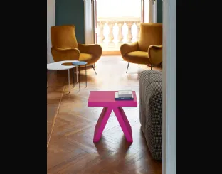 Tavolino geometrico dalle dimensioni ridotte in polietilene Toy di Slide