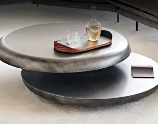 Tavolino in legno finitura Brushed Grey con piano superiore girevole Yo-Yo Brushed di Cattelan Italia