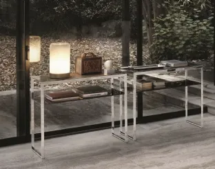 Lampada da tavolo Pop in vetro sfumato bianco con base in acciaio laccato di Bontempi
