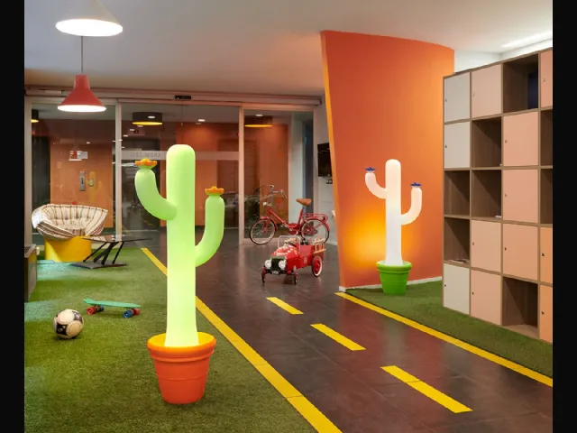 Lampada da terra di design Cactus di Slide