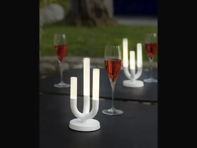 Lampada da esterni a forma di candelabro in metallo e plexiglass Luna di Slide