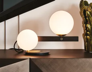 Lampada da tavolo in vetro e metallo Planeta di Cattelan Italia