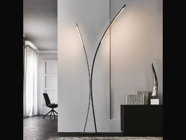 Lampada da terra in acciaio con luci a led Twin di Cattelan Italia