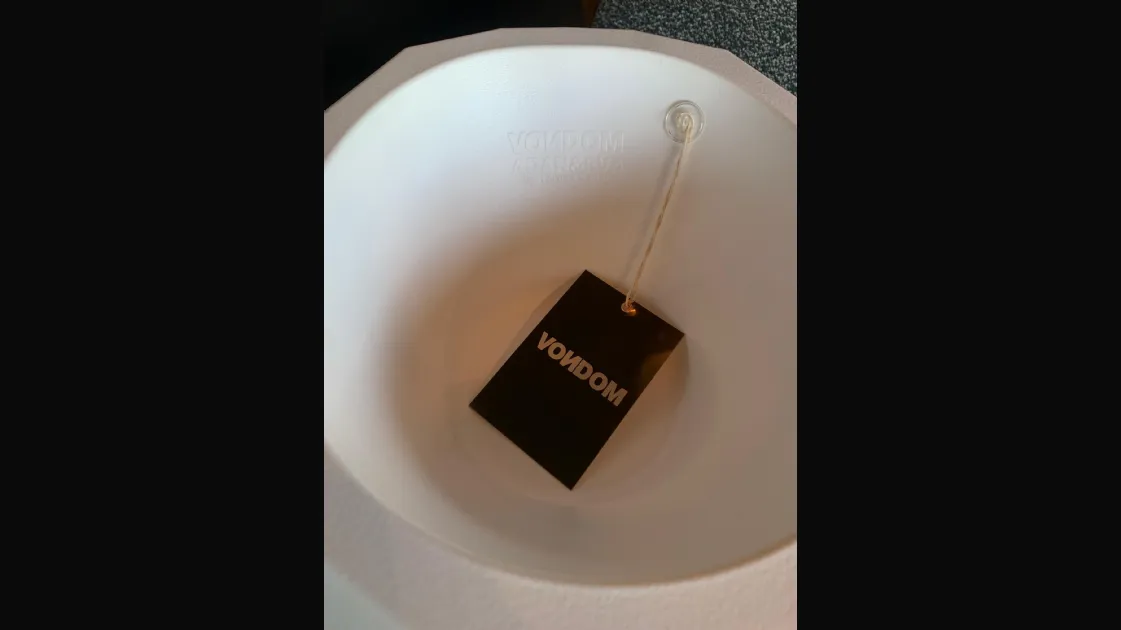 Vaso Adan di Vondom Basic White