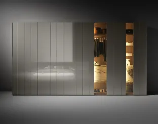 Armadio con ante battenti NOW in vetro laccato Grigio con Vetrinetta Bronzo di Lago