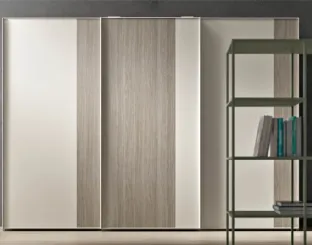 Armadio dal design raffinato in laccato opaco e melaminico Slim Scorrevole di Clever