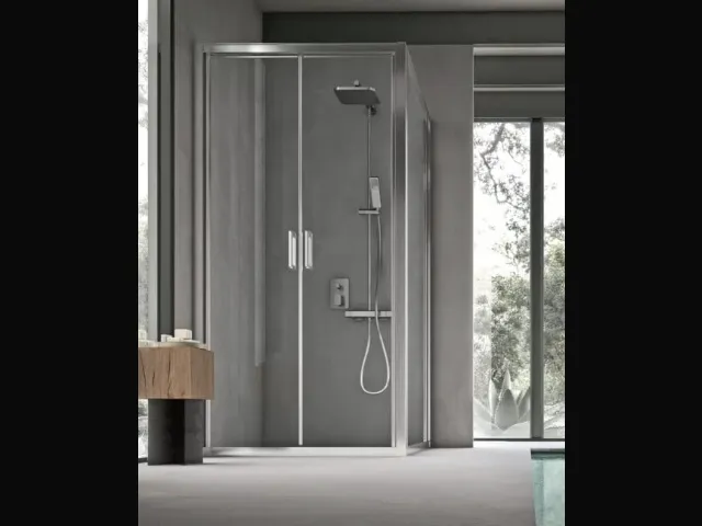 Box doccia in vetro con profili in alluminio con ante apribili sia verso l'interno che verso l'esterno A6 Saloon di Arcom