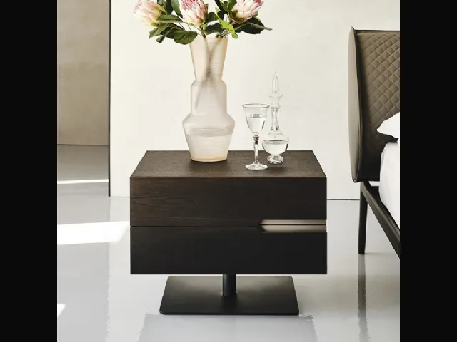 Comodino in legno con base in metallo Ciro di Cattelan Italia