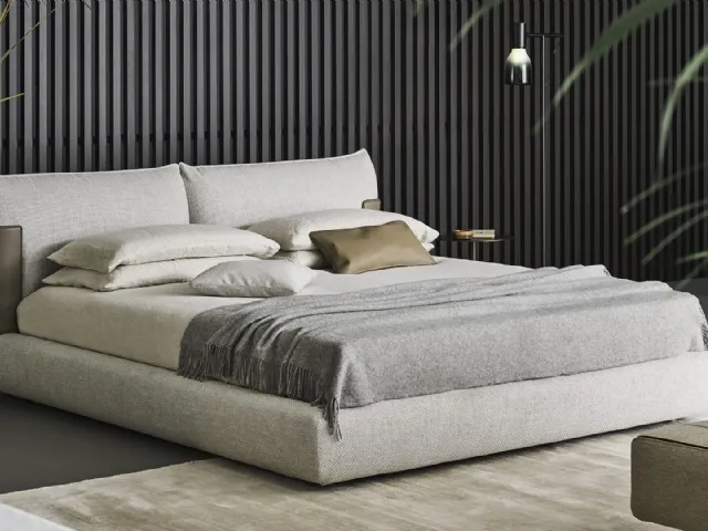 Letto in tessuto imbottito con testiera e box contenitore Blend Bed di Bonaldo