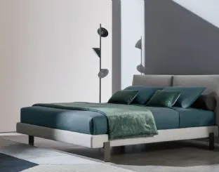 Letto in tessuto imbottito con testiera Book di Twils