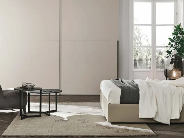 Letto Dafne in ecopelle con contenitore di Tomasella