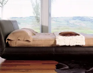 Letto in pelle naturale con box contenitore Elise di La Falegnami