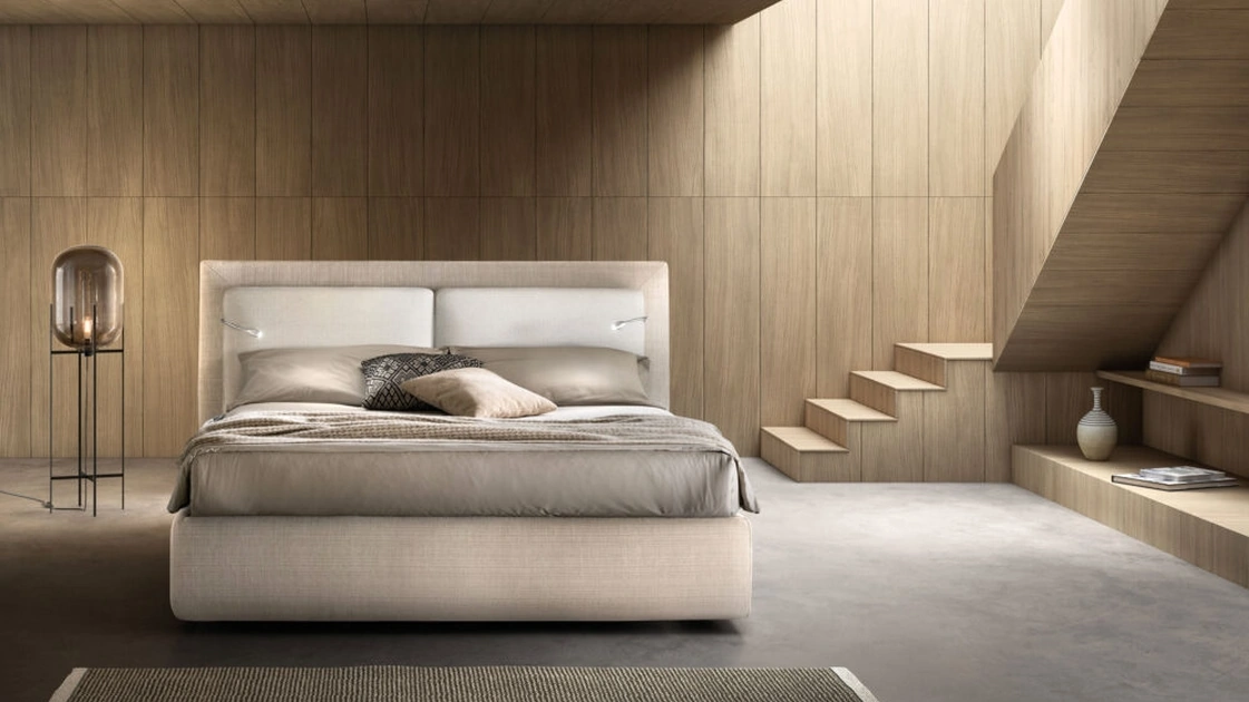 Letto relax in tessuto imbottito con testiera regolabile Flux di Bside