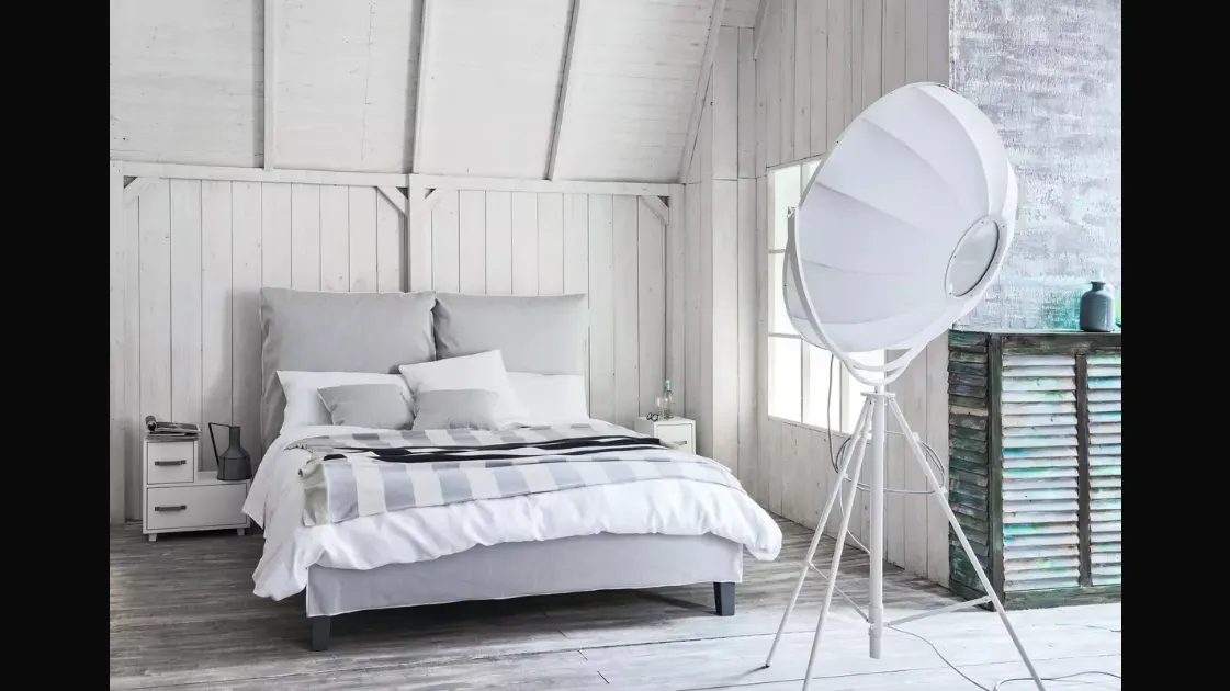 Letto imbottito Fly di Gervasoni
