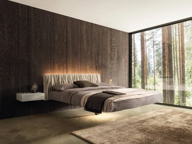 Letto sospeso Fluttua 1631 con testiera in pelle plissettata di Lago