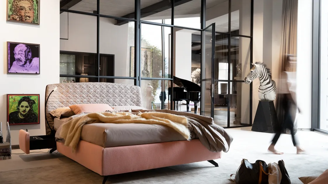 Letto Cama con testiera arrotondata e trapuntata di Noctis