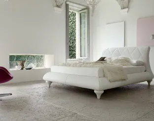 Letto Oriente in pelle naturale con box contenitore di La Falegnami