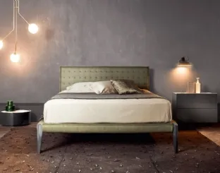 Letto in tessuto con testiera trapuntata Spillo di Pianca