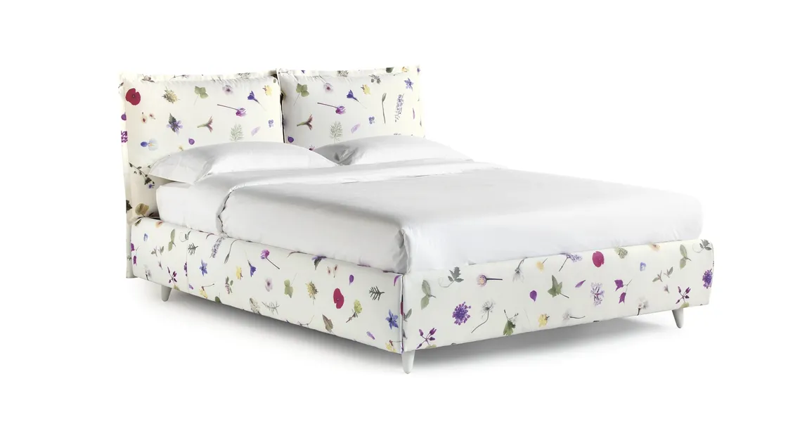 Letto in tessuto a fiori con contenitore So Wild di Noctis