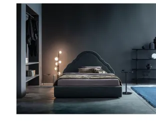 Letto in tessuto con testiera sagomata Celine di Twils