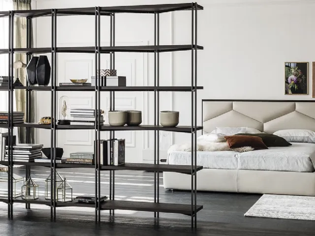 Libreria divisoria in metallo con ripiani in legno Hudson di Cattelan Italia