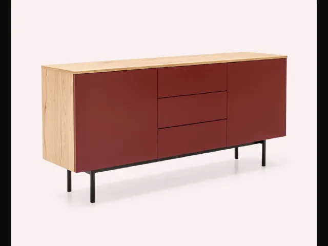 Madia Made CB6101 3 in laccato bordeaux e top in nobilitato rovere naturale di Connubia
