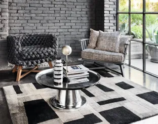 Poltroncina Gray imbottita di Gervasoni