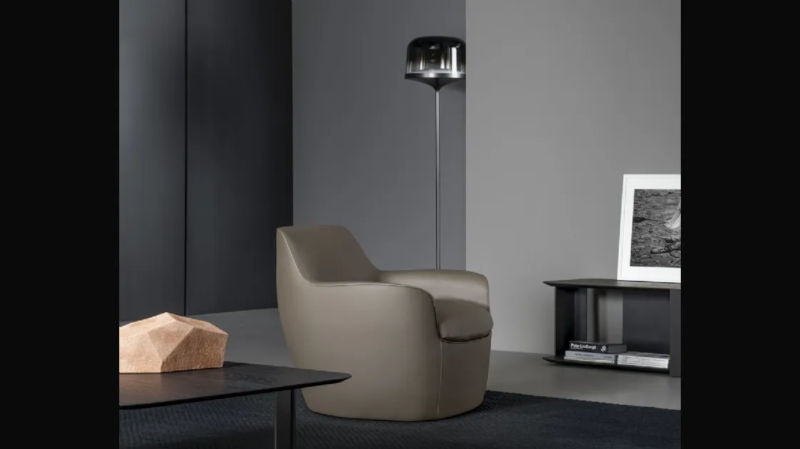 Poltroncina in pelle Kitai di Bonaldo