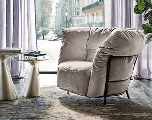 Poltroncina in tessuto Margaret di Cattelan Italia