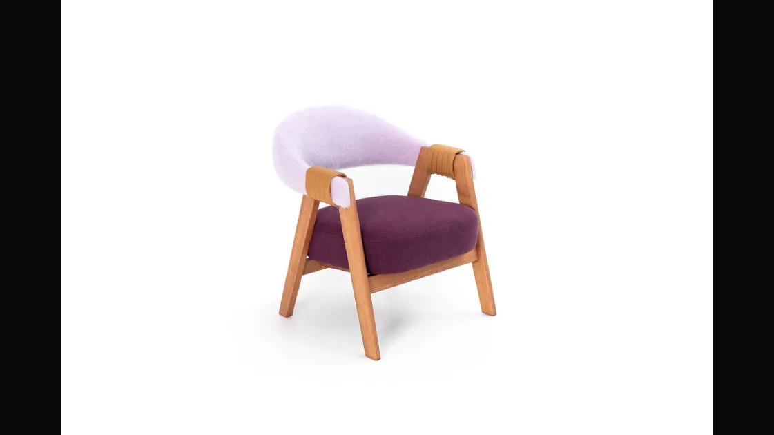 Poltroncina Mathilda in tessuto imbottito e legno di Moroso