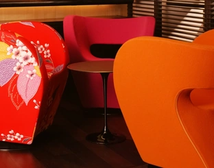 Poltroncina in tessuto Little Albert di Moroso