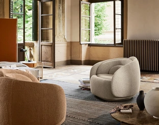 Poltroncina Peonia in tessuto imbottito di Pianca