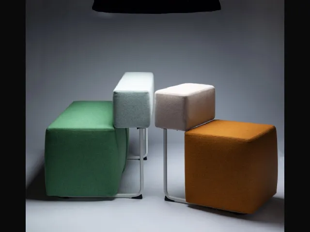 Poltroncina di design dalle forme squadrate in tessuto Square di Moroso