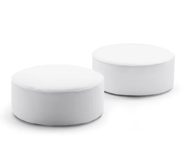 Pouf Discovery tondo e rivestito in ecopelle dallo stile moderno di Biba salotti