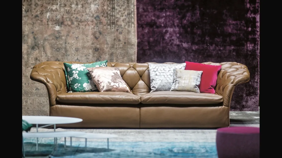 Divano classico trapuntato in pelle Bohemian di Moroso