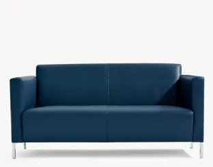 Divano linear Steel minimal e lineare in ecopelle di Moroso