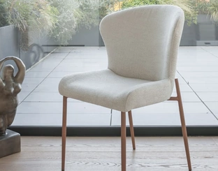 Sedia Aurora in tessuto imbottito di Altacom