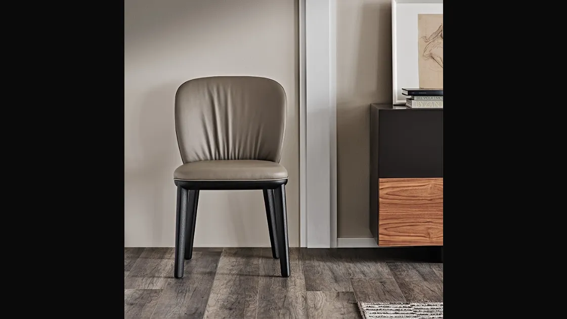 Sedia in legno con rivestimento in pelle Chris di Cattelan Italia