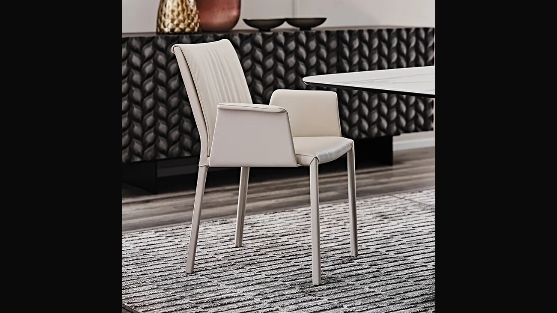 Sedia in ecopelle con braccioli Italia di Cattelan Italia